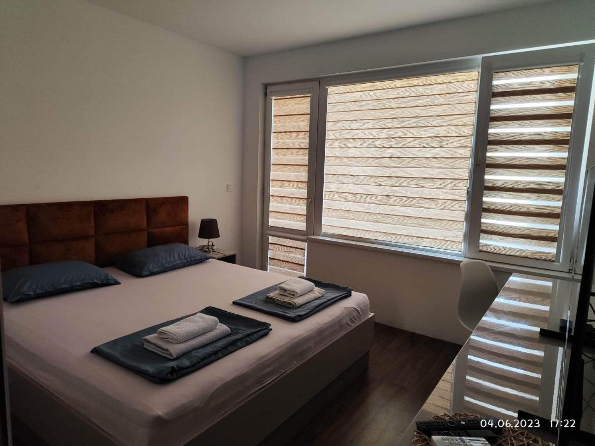 Dety'S Apartment Burgas Ngoại thất bức ảnh